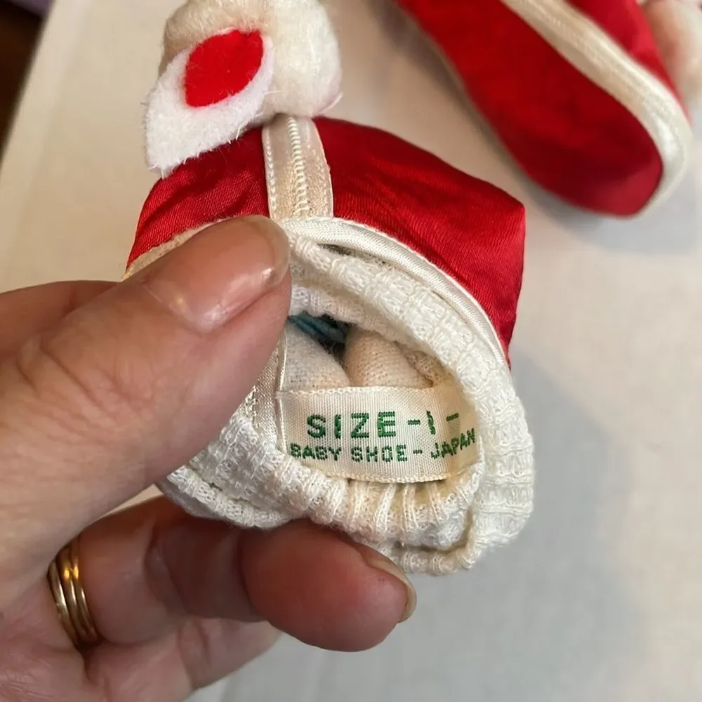 Vtg white & red satin sock slippers with pompom bunny on‎ toe for baby